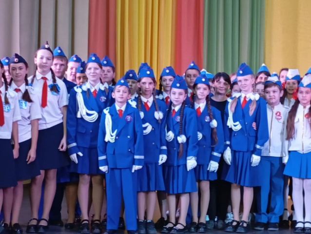 муниципальное бюджетное общеобразовательное учреждение Красноармейская средняя общеобразовательная школа   - Смотр ЮИД шагает по планете